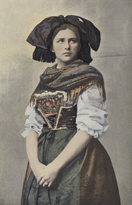 Elsassilainen puvussa tekijältä French Photographer