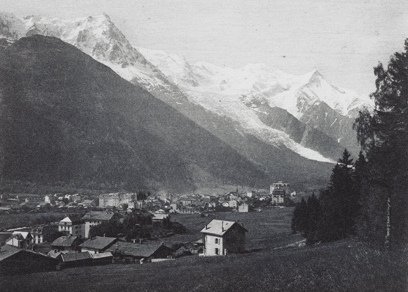 Chamonix ja Mont Blanc (s/w-kuva) tekijältä French Photographer