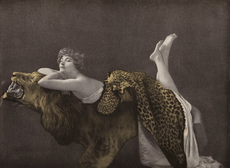 Collette Villy, ranskalainen näyttelijä (värillinen kuva) tekijältä French Photographer