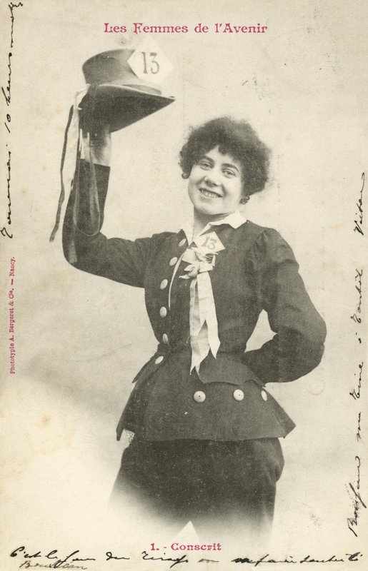 Sotilasvarusmies, tulevaisuuden nainen tekijältä French Photographer