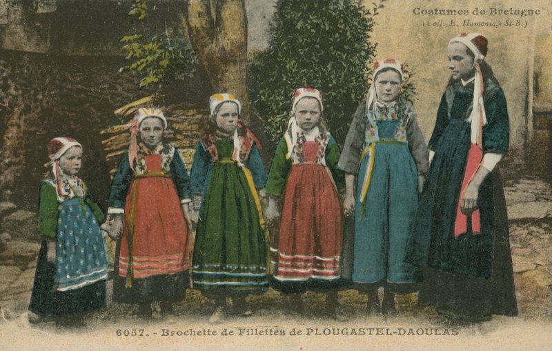 Perinteinen bretoni mekko (värikuva) tekijältä French Photographer