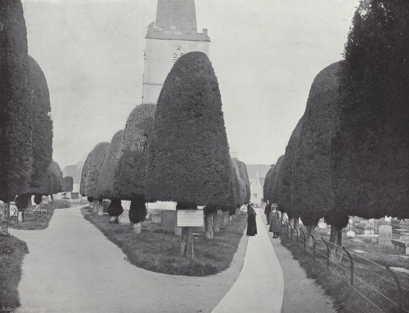 Kirkon leikkaaminen, Painswick Churchyard tekijältä J. Benjamin Stone