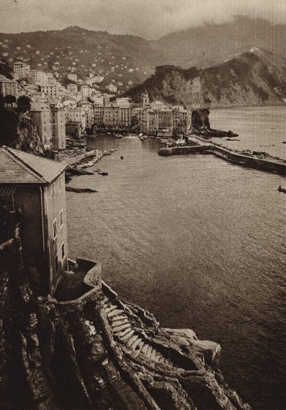 Italia: Camogli, Riviera (valkoinen kuva) tekijältä Kurt Hielscher