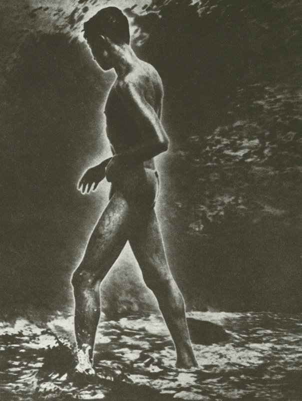Poika ja aalto (m/w kuva) tekijältä Lionel Wendt