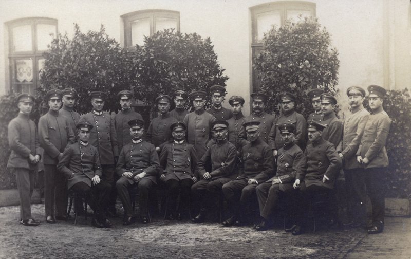 Ryhmä Saksan armeijan upseeria (m/w kuva) tekijältä Photographer German