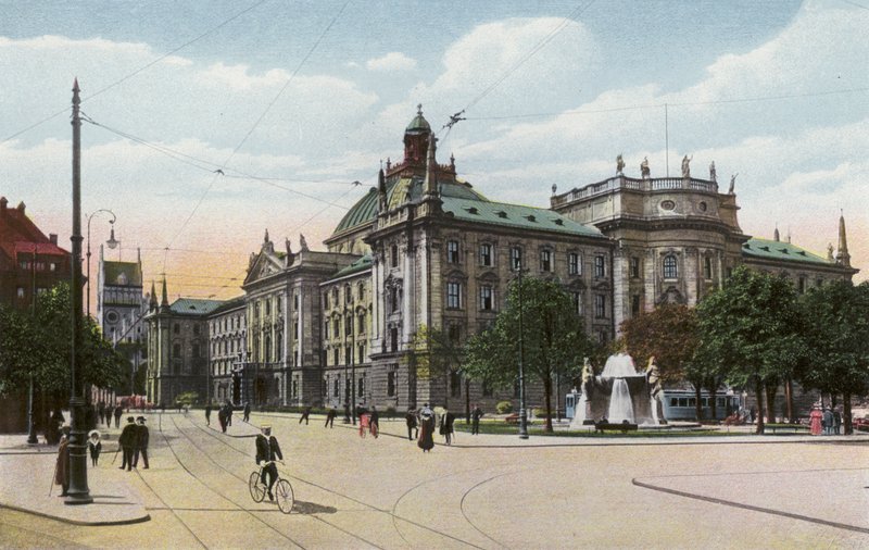 München/München: Oikeuspalatsi (kuva) tekijältä Photographer German