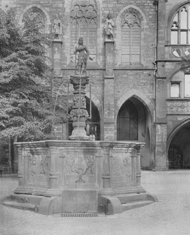 Rolandsbrunnen (m/w kuva) tekijältä Photographer German