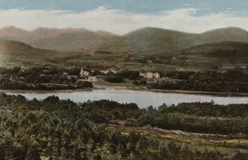 Etelä-Irlanti: Kenmare, County Kerry (värillinen kuva) tekijältä Photographer Irish