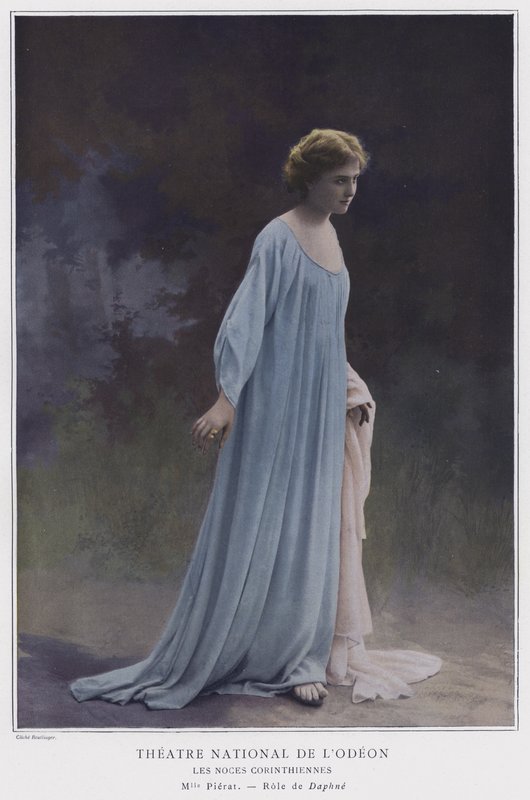 Marie-Therese Pierat Daphne elokuvassa Les Noces Corinthiennes (värillinen kuva). tekijältä Reutlinger Studio