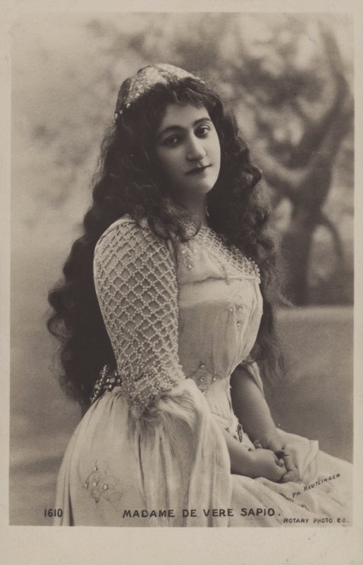 Clementine de Vere Sapio, ranskalais-amerikkalainen oopperasopraano. tekijältä Reutlinger Studio