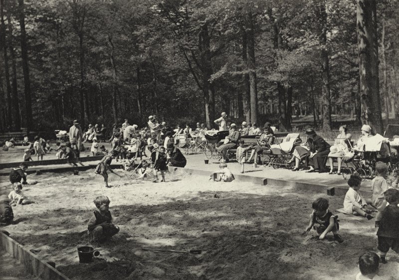 Berliini: Tiergarten (m/w kuva) tekijältä Sasha Stone