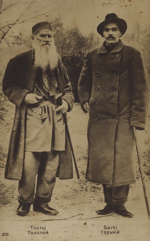 Venäläiset kirjailijat Leo Tolstoi ja Maksim Gorki, 1900 tekijältä Sophia Andreevna Tolstaya