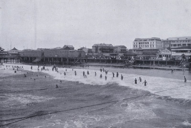 Ocean Beach, Durban (m/w kuva) tekijältä South African Photographer